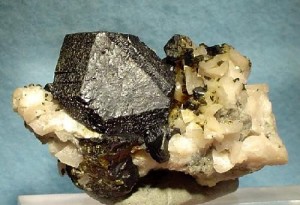 Sphalerite (Zinc Sulfide) crystals on dolomite from Southern Missouri, USA. Image CC